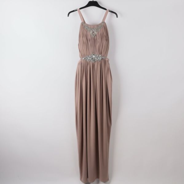 Långklänning framifrån med strasspärlor