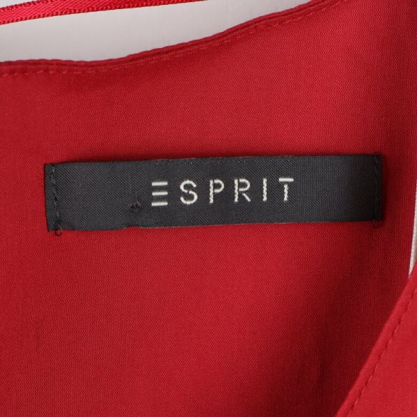 Esprit varumärkesetikett på klänningens insida