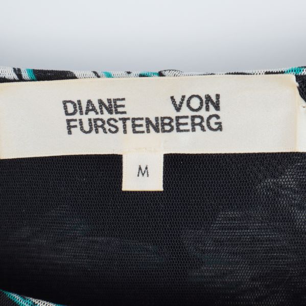Märke Diane von Furstenberg och storlek M