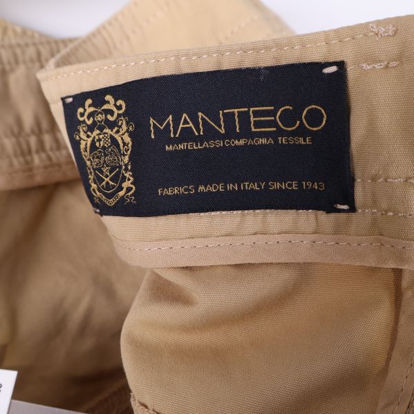 Manteco etikett insida av kjol