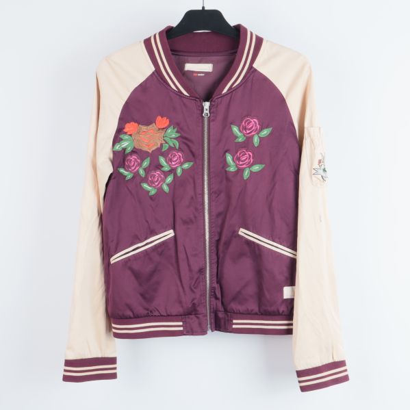 Bomberjacka med blommiga broderier