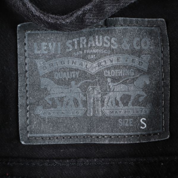 Levi Strauss & Co etikett på insidan av jackan