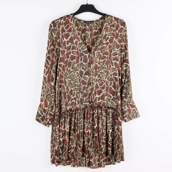 Hela klänningen framifrån 