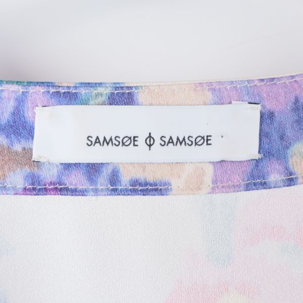 Samsøe Samsøe-logotyp på inneretiketten