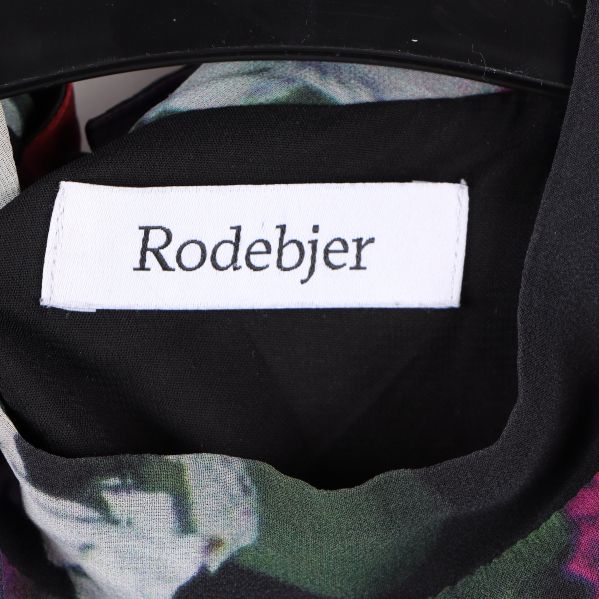 Rodebjers varumärke på etiketten