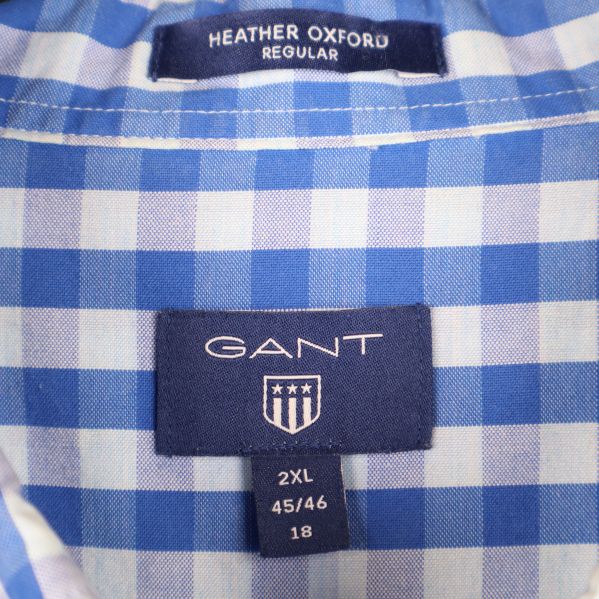 GANT logotyp och etikett i skjortans krage