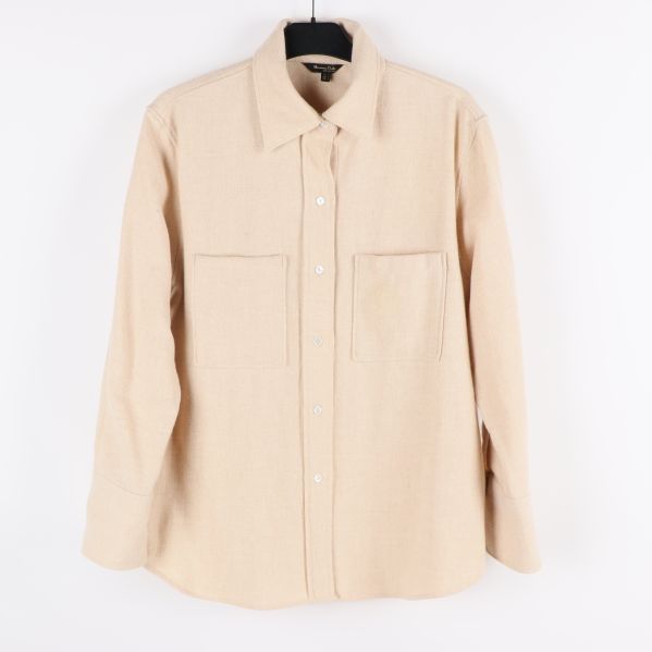 Beige skjorta med två fickor 