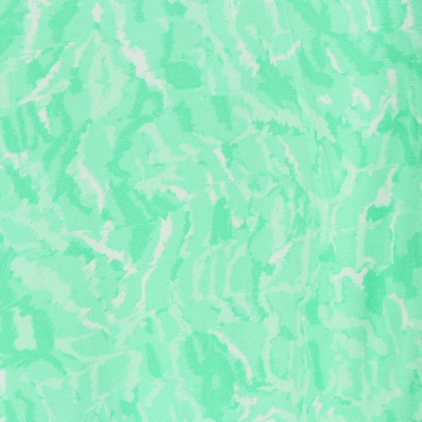 Närbild av mönstret på blusen