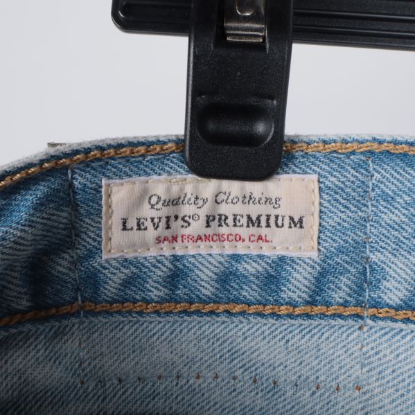Levi's Premium etikett inuti jeans
