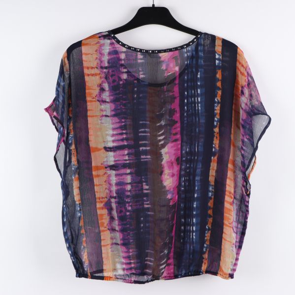 Baksidan av mönstrad tunika