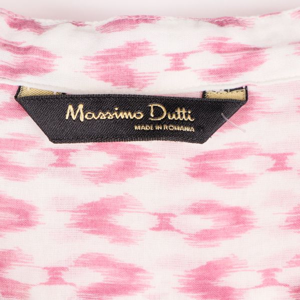 Massimo Dutti etikett insydd i skjortan
