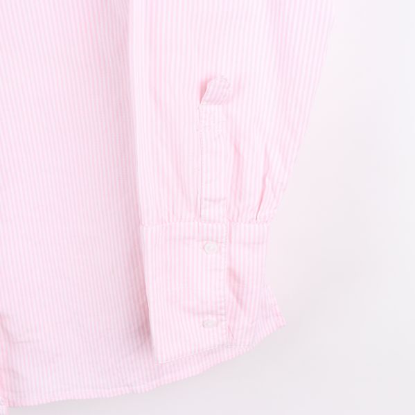 Ärm med knappstängning på skjorta