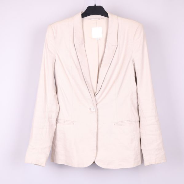 Ljus beige kavaj framifrån 