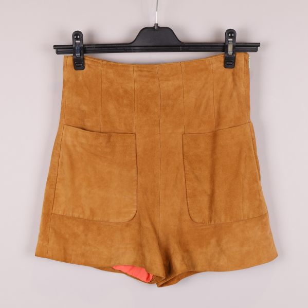 Bruna mockashorts med framfickor