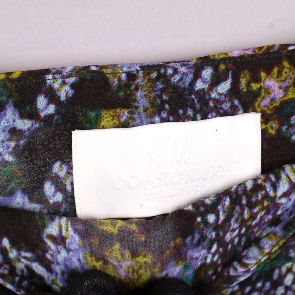 Etikett H&M Conscious på kjol