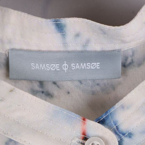 Samsøe & Samsøe etikett inuti kragen