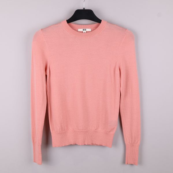 Rosa långärmad tröja framifrån