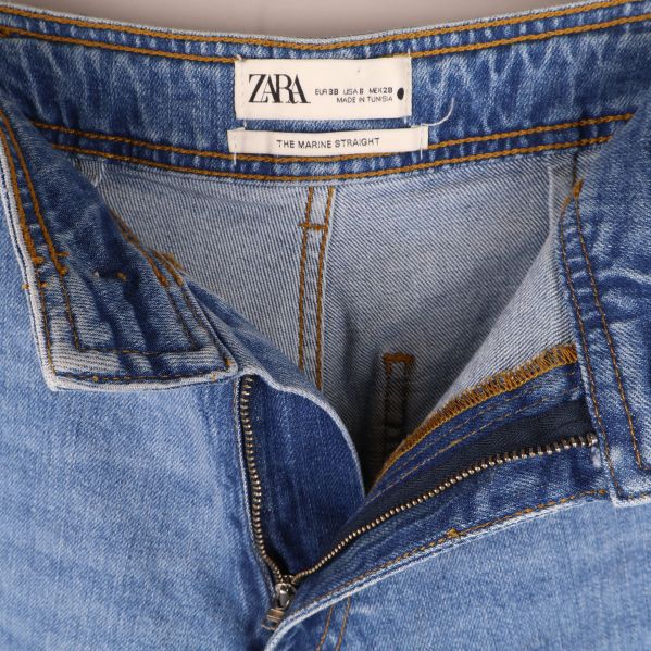 Jeans etikett med ZARA märke