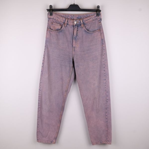 Framsidan av jeans