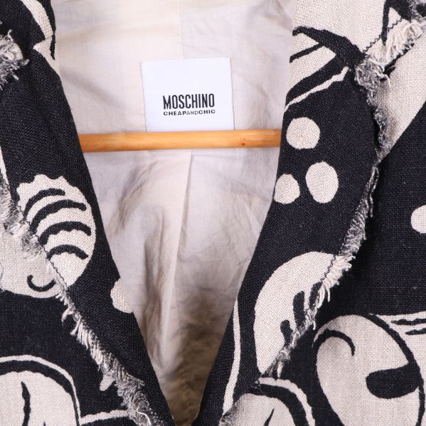 Moschino etikett 