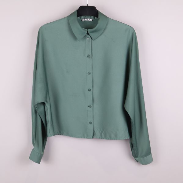 Grön blus med krage framifrån