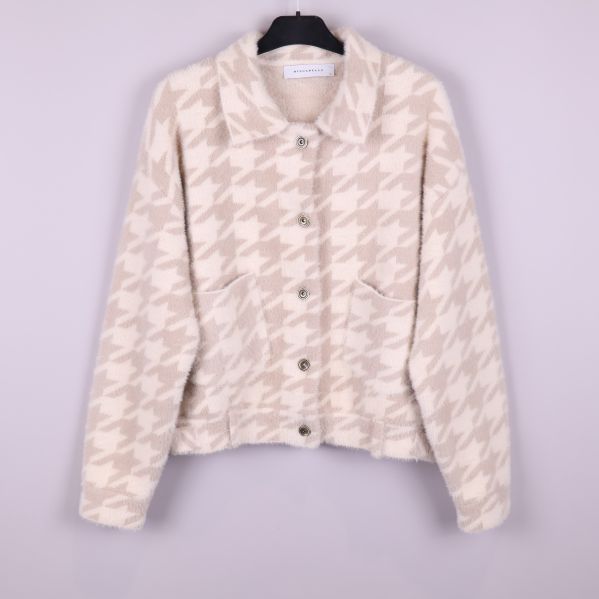 Ljus jacka med hundtandsmönster och framfickor