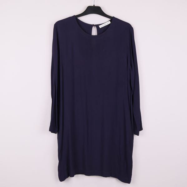 Mörkblå långärmad klänning