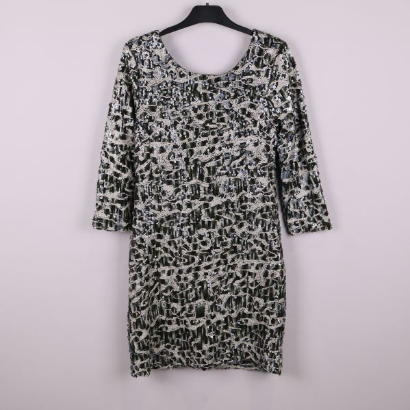 Paljettklänning med trekvartsärmar 