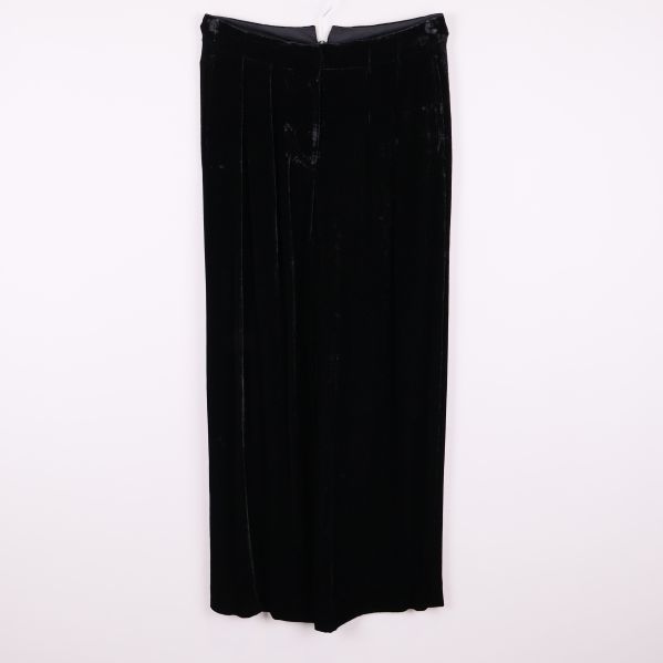 Svarta vida sammetsbyxor