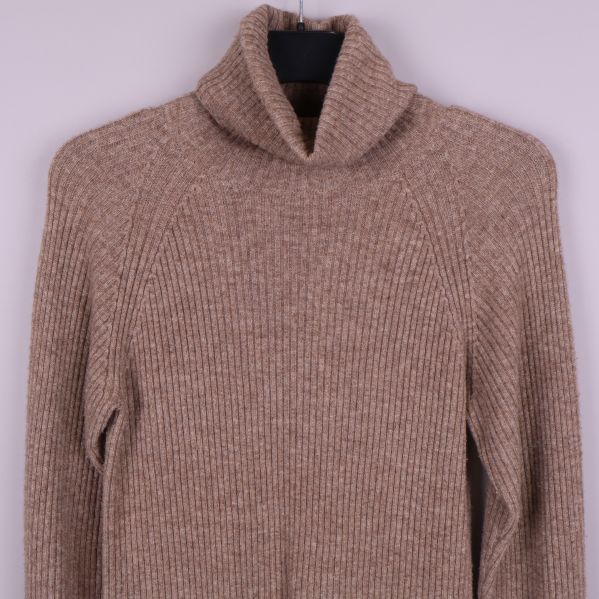 Övre del av polotröja med markerad polokrage