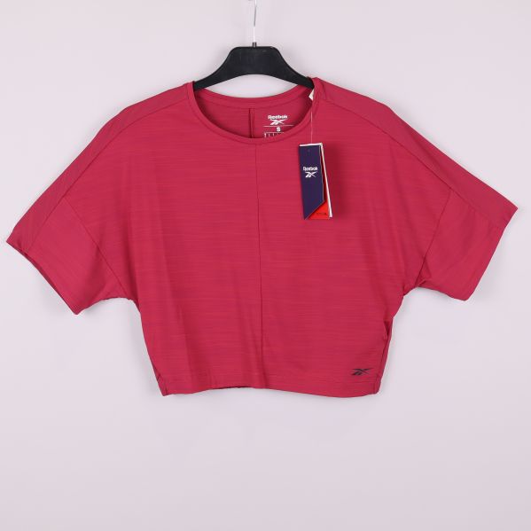 Ceriserosa kort topp med vida ärmar framifrån