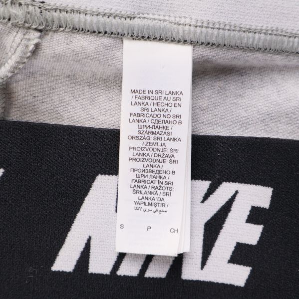 Inre lapp med materialinformation på leggings