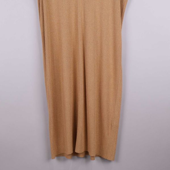 Nederdel på långklänning