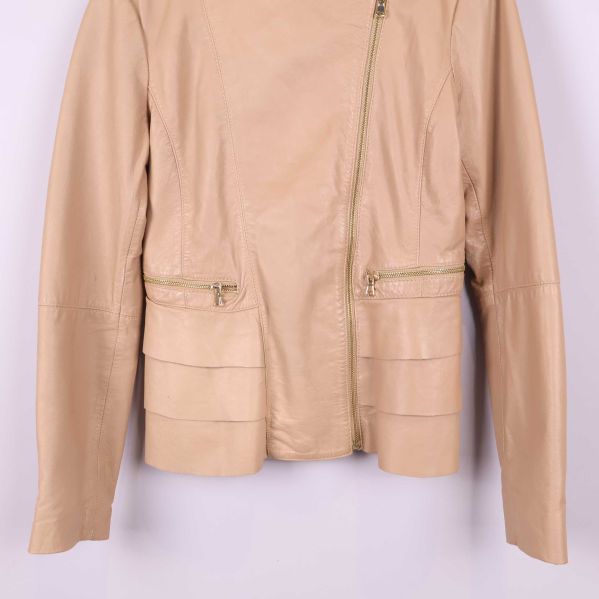 Asymmetrisk dragkedja framtill