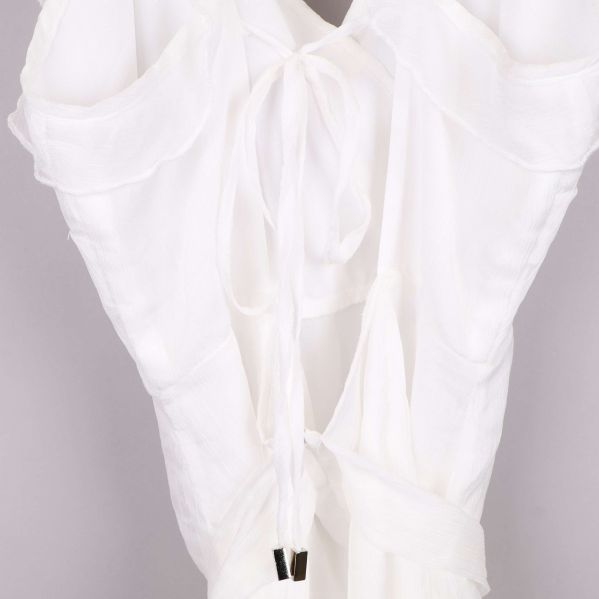 Ryggdetalj med knytband