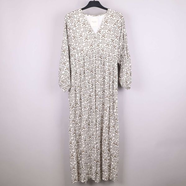 Klänning framifrån med mönster