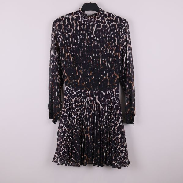 Klänning med långt ärm och animalmönster framifrån