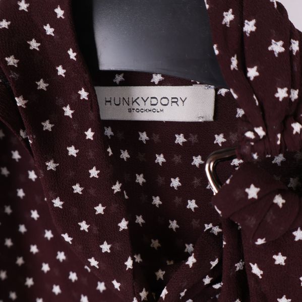 Närbild på Hunky Dory-märket med stjärnmönster