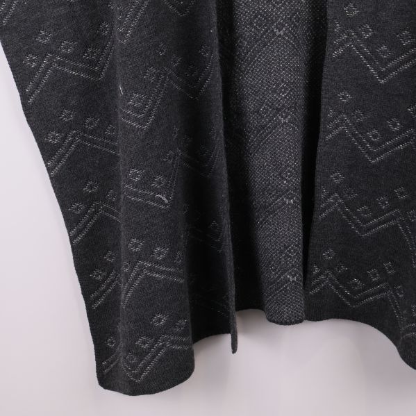 Nedre delen av ponchon med synligt mönster