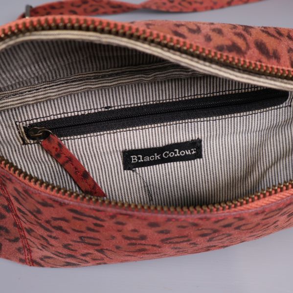 Inuti väskan, randigt foder och Black Colour-etikett