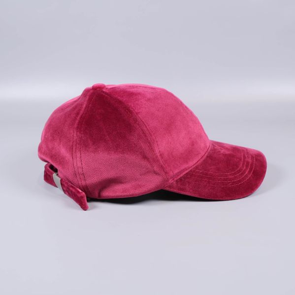 Sidovy på rosa velourkeps med justerbar rem