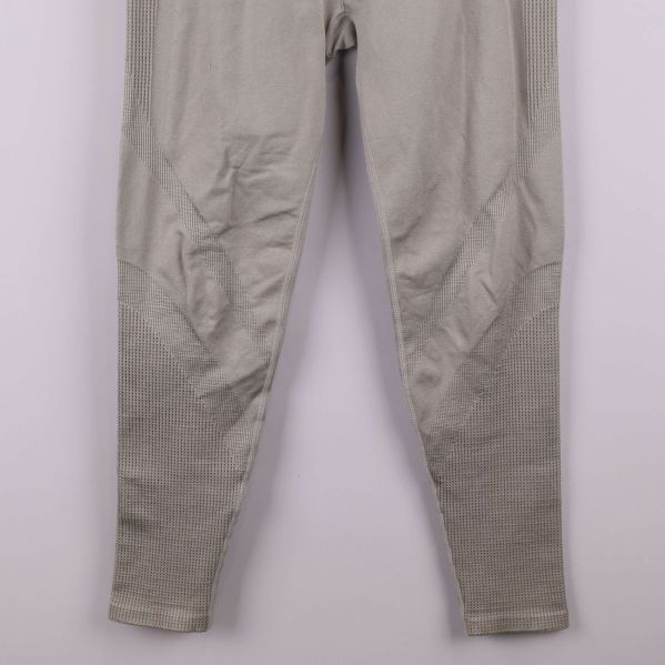 Benpartiet framtill på tights med strukturerat mönster