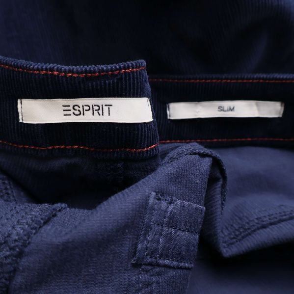 Esprit logga och slimetikett på insidan av midjan