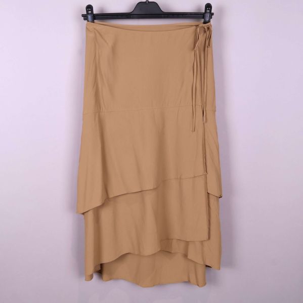 Beige omlottkjol med volanger