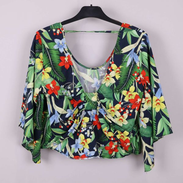 Öppen rygg med blommig design