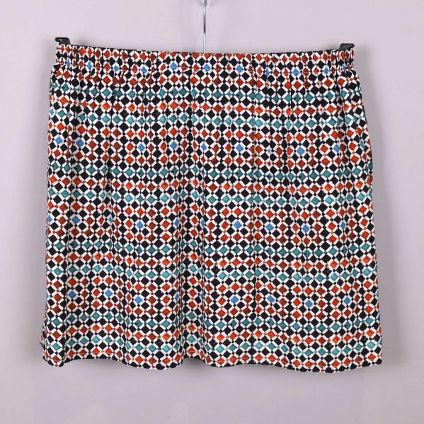 Framsida av geometrisk kjol