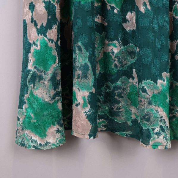 Nedre del av klänningen