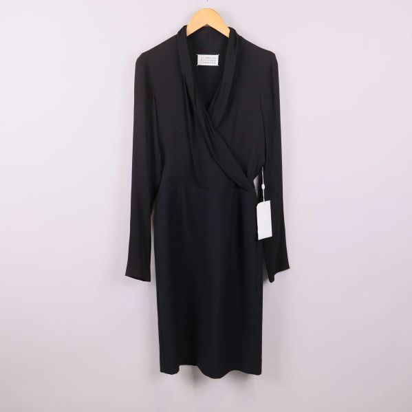 Svart långärmad omlottklänning 