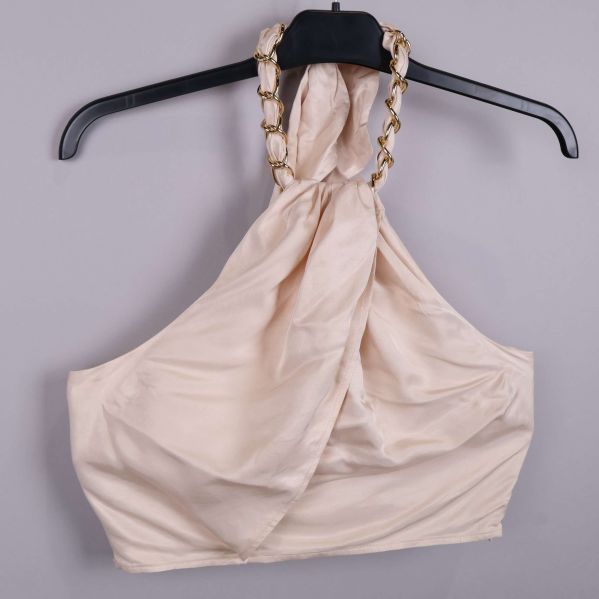 Närbild av framåtvänd stil