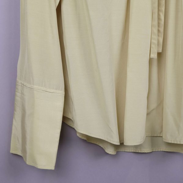 Detalj av manschett och knapp